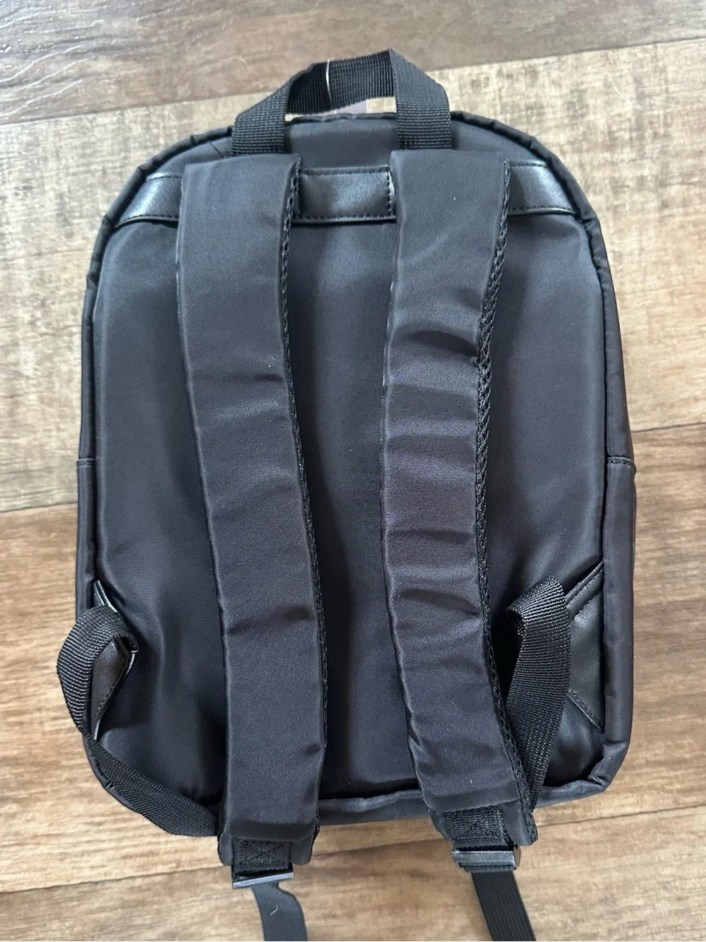 New Girl Scouts back pack medium size